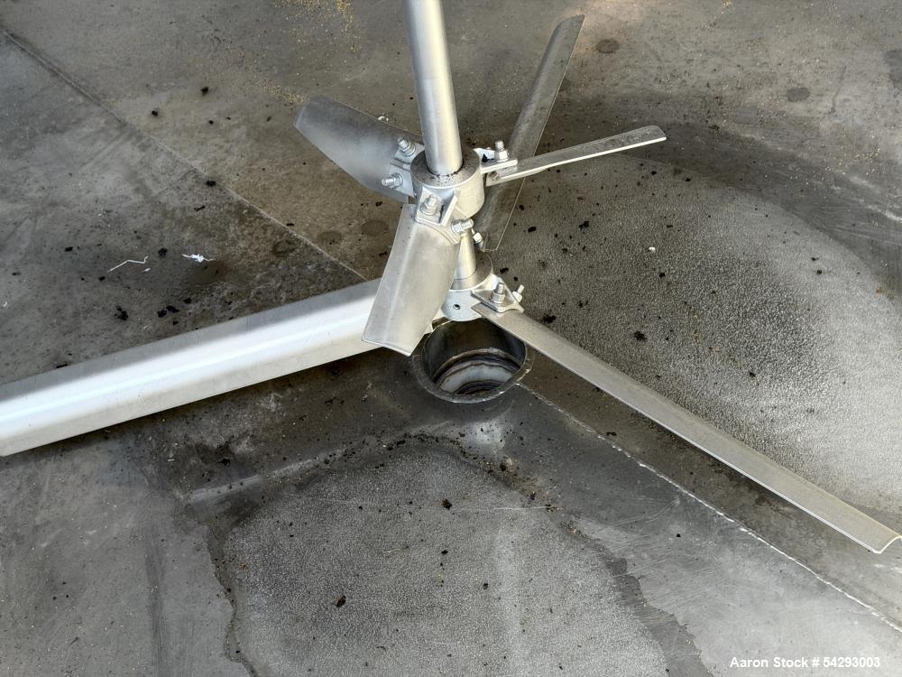 Used 1,250 Gallon 304 Stainless Steel Vertical Mix Tank – Dual Turbine Agitator, Baffled