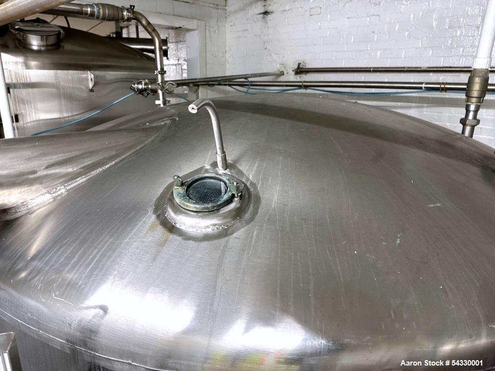 Used 3,500 Gallon Vertical Mixing Tank | 304 Stainless Steel Beverage-Grade Vessel
