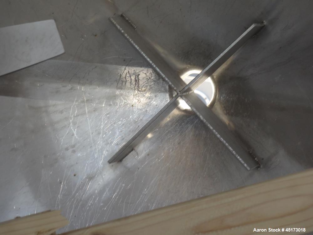Used A & B Process Systems Tank, Approximately 2000 Gallons, 304 Stainless Stee