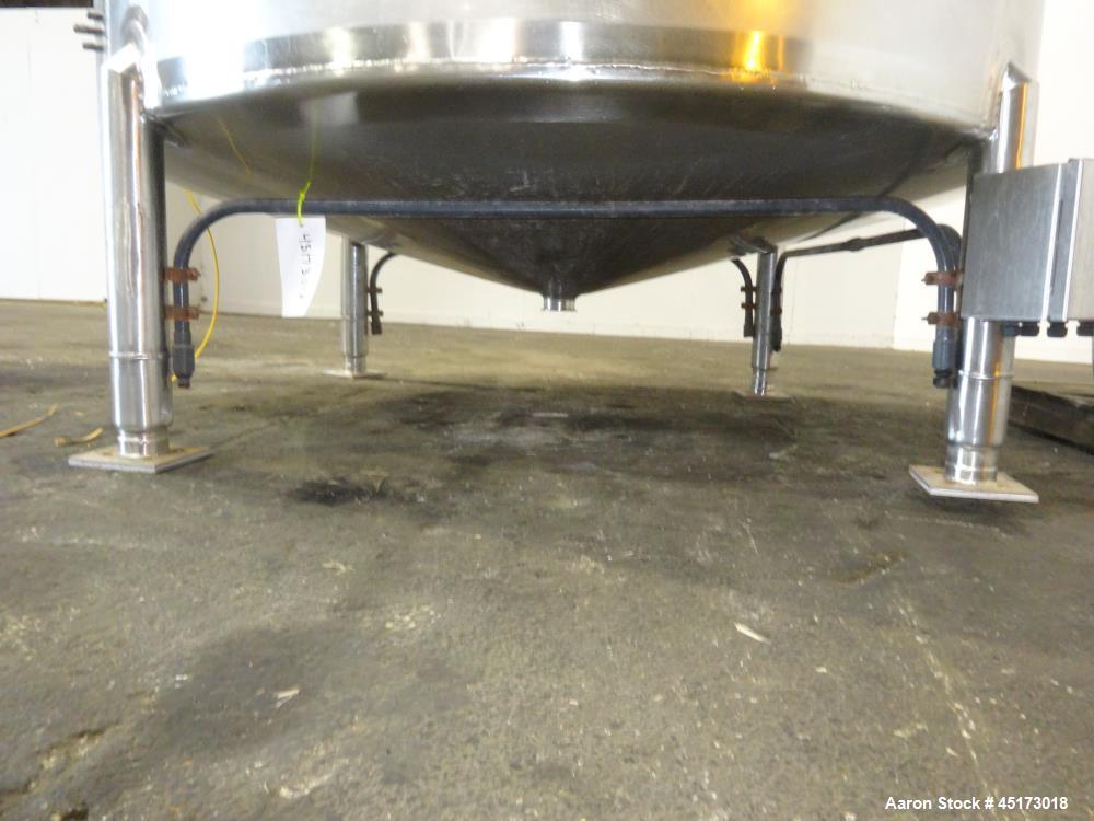 Used A & B Process Systems Tank, Approximately 2000 Gallons, 304 Stainless Stee