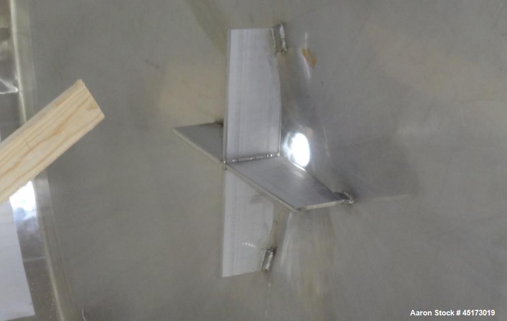 Used A & B Process Systems Tank, Approximately 2000 Gallons, 304 Stainless Stee