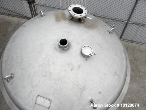 Used-1300-Gallon APV Crepaco Stainless Steel Sanitary Insulated Tank. Vessel maximum working pressure rated 60 psi @ 300 Deg...
