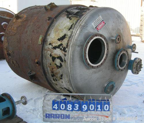 Used Acme Tank, 1500 Gallon, 304 Stainless Steel, Vertical. 72" Diameter x 84" straight side, dished top and bottom. Carbon steel jacket on partial sidewall and bottom head, no rating. Top entering L...