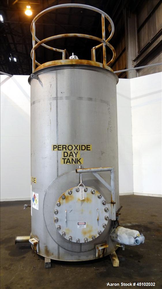 Used- 1,500 Gallon Stainless Steel Apache Stainless Tank