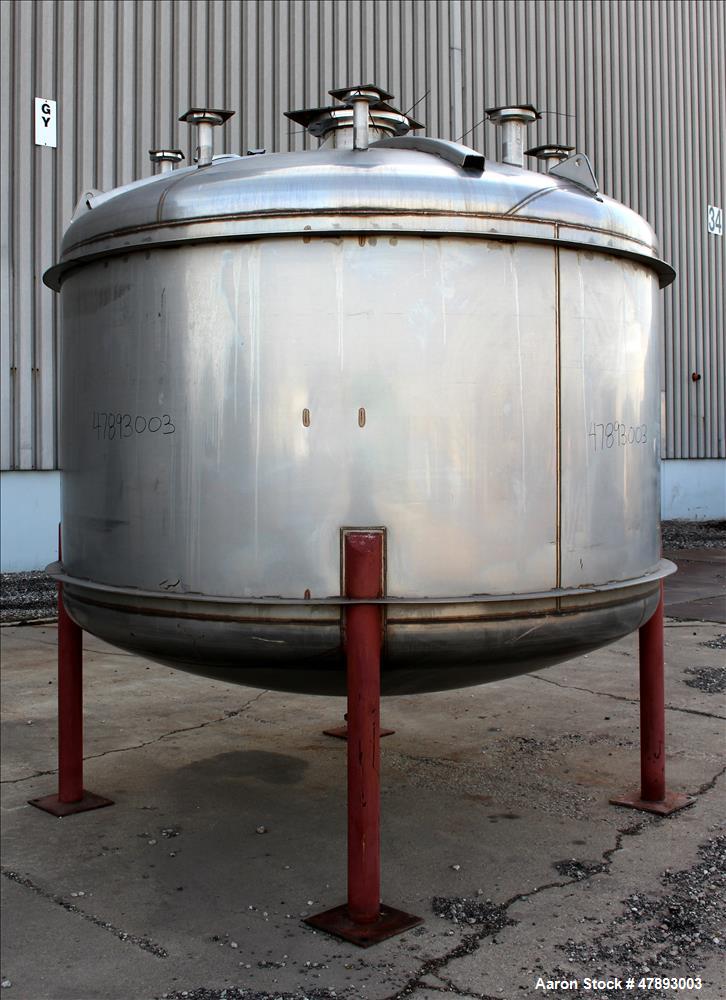 Used Apache Stainless Storage Tank, 3000 Gallon, 304 Stainless Steel, Vertical.