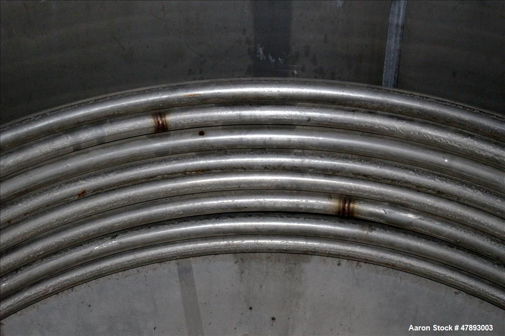 Used Apache Stainless Storage Tank, 3000 Gallon, 304 Stainless Steel, Vertical.