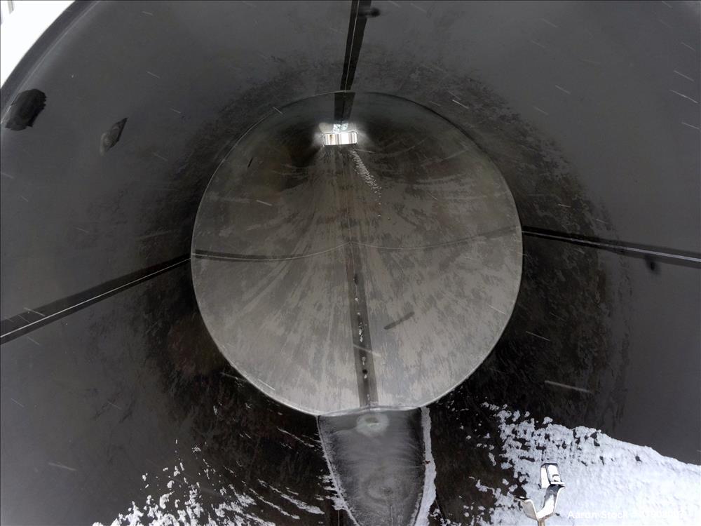 Used Apache Stainless Tank, Approximate 1,000 Gallon, 304 Stainless Steel, Vert