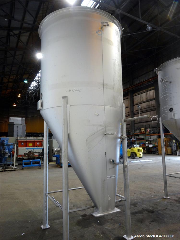 Used Apache Stainless Tank, Approximate 1,000 Gallon, 304 Stainless Steel, Vert
