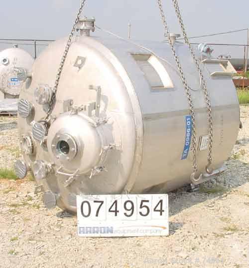 USED:Apache stainless pressure tank, 1000 gallon, 316 stainless steel, vertical. 66" diameter x 64" straight side. Dished top andbottom. Internal rated 50 psi/FV at 400 deg F, insulated with stainles...