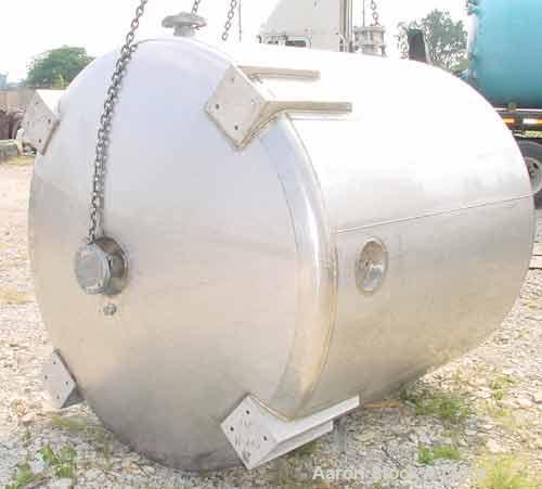 USED:Apache stainless pressure tank, 1000 gallon, 316 stainless steel, vertical. 66" diameter x 64" straight side. Dished top andbottom. Internal rated 50 psi/FV at 400 deg F, insulated with stainles...