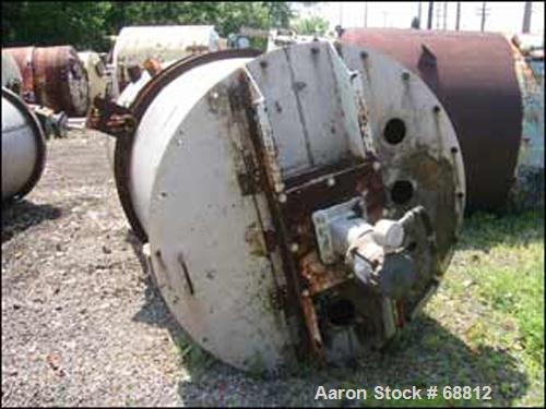 USED:Stainless steel mix tank, 1400 gallon, 5' diameter x 9' straightside. Top entering, 3/4 hp Cleveland mixer with dual marine props,four (4) baffles, two (2) turns of internal coil, lug mounted,Bl...