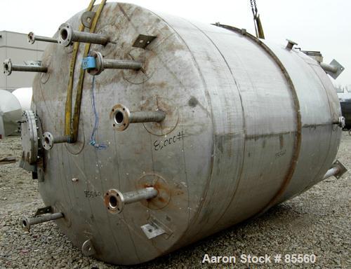 USED: Brighton Corp pressure tank, 4000 gallon, 316L stainless steel, vertical. 96" diameter x 120" straight side, dish top and bottom. Internal rated 70/FV at 320 degrees F. Openings: top (3) 2", (3...