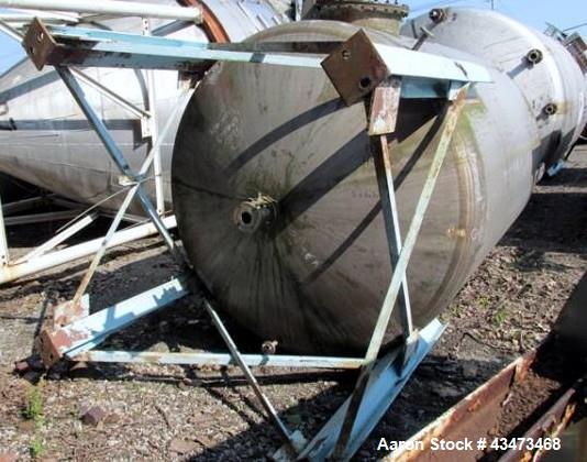 Used Buffalo Pressure Tank, 4,000 Gallon, 304 Stainless Steel, Vertical. Approximate 96" diameter x 117" straight side, dish top & bottom. Internal rated 14 psi at 300 degrees F. Openings top (2) 1",...