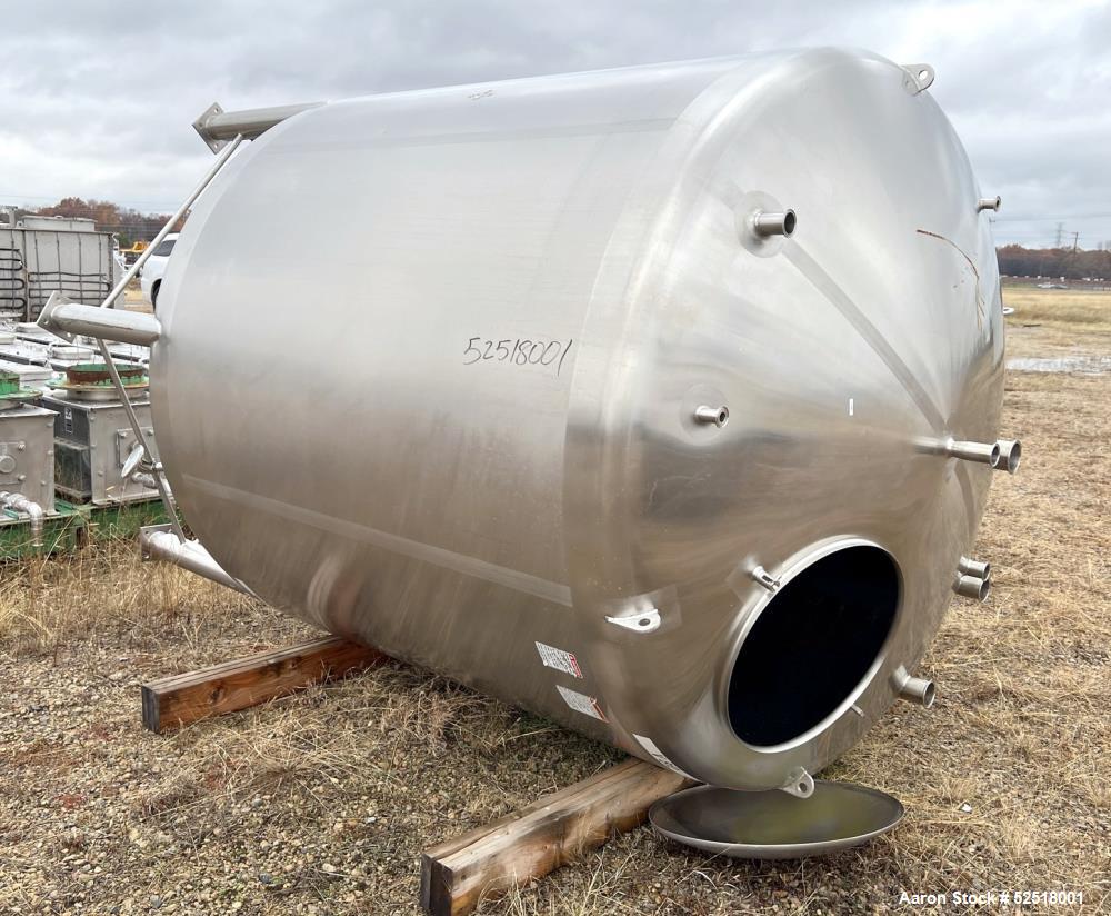 Used Tank, 2000 gallon, Stainless steel.