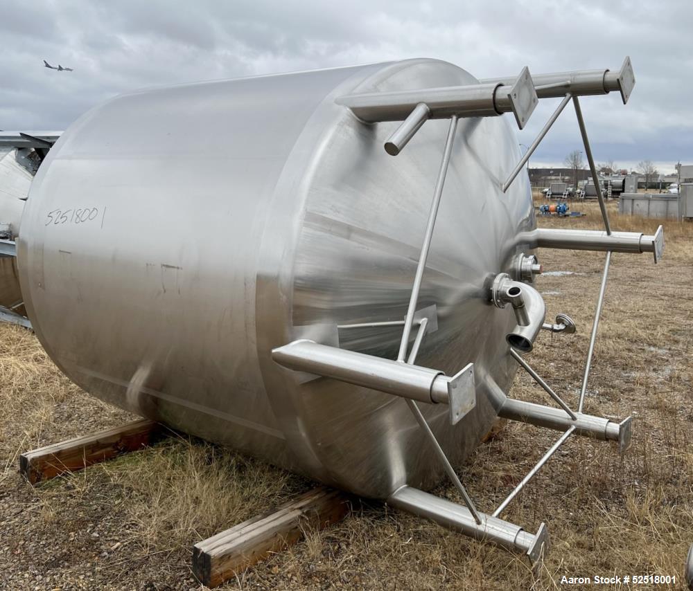 Used Tank, 2000 gallon, Stainless steel.