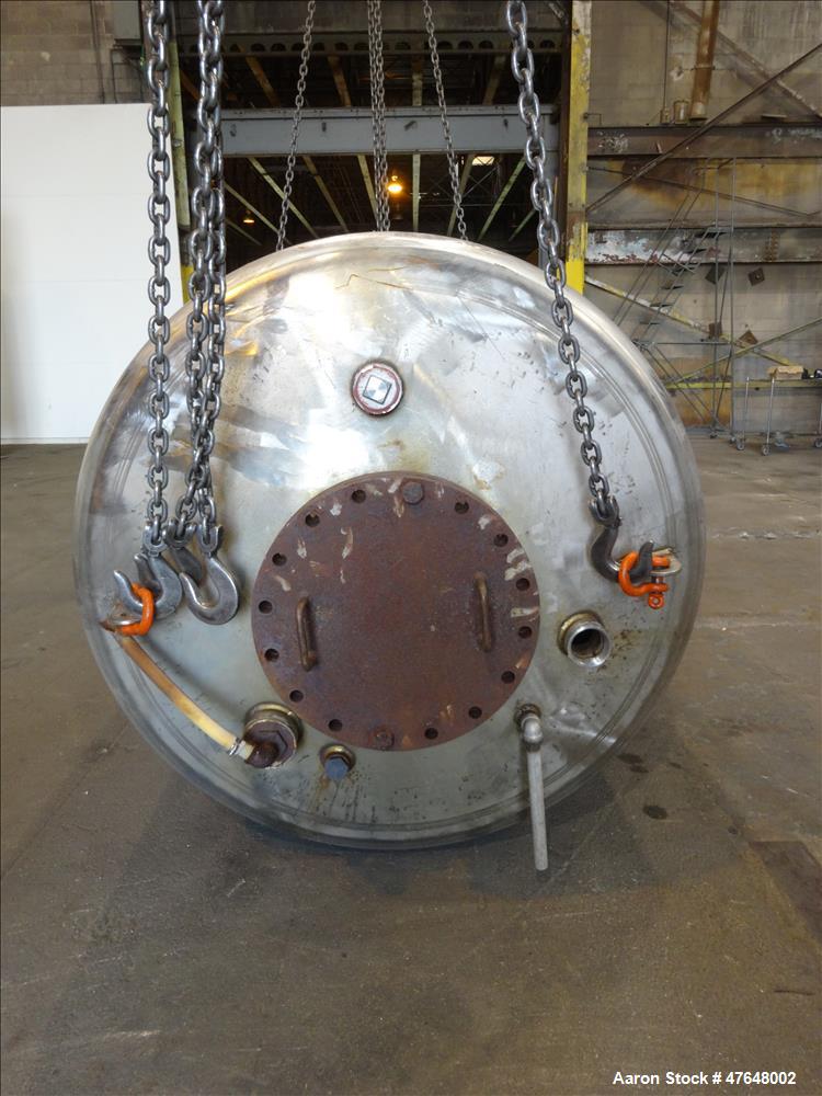 Used Central Fabricators Inc. Tank, Approximate 1,400 Gallon, 304 Stainless Ste