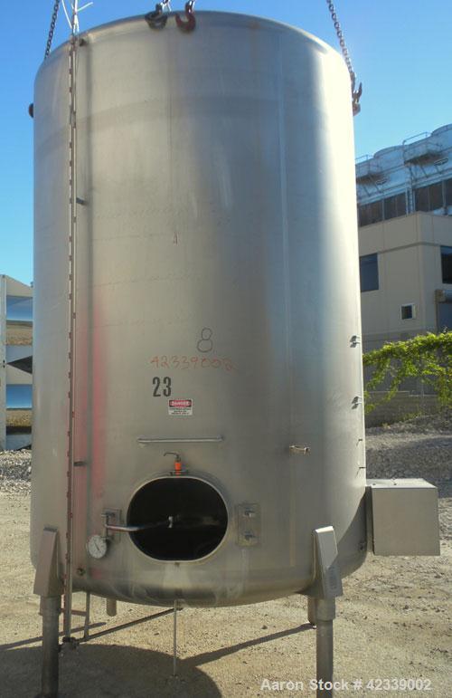 Used Cherry-Burrell Tank, 3000 Gallon, 304 Stainless Steel, Vertical. 84" Diameter x 116" straight side, dish top and bottom. Internal CIP spray ball. Side bottom agitator with a 3 blade prop, driven...