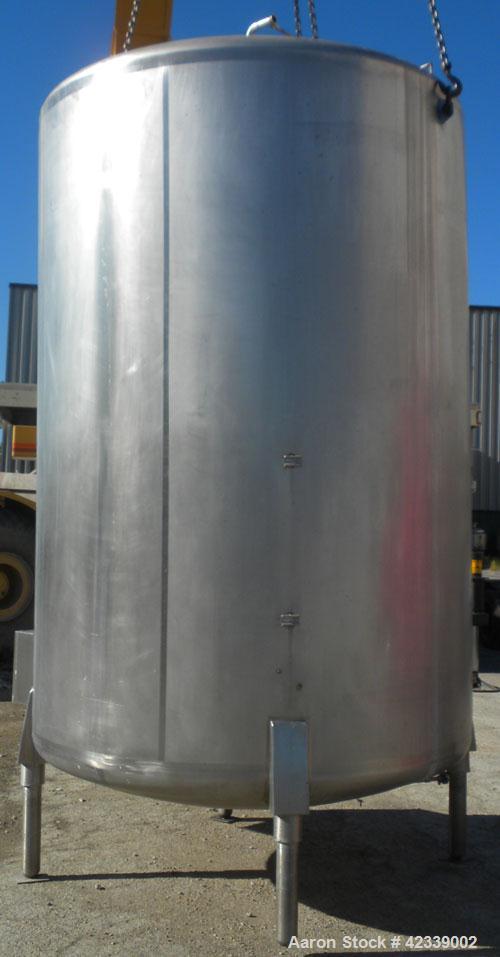 Used Cherry-Burrell Tank, 3000 Gallon, 304 Stainless Steel, Vertical. 84" Diameter x 116" straight side, dish top and bottom. Internal CIP spray ball. Side bottom agitator with a 3 blade prop, driven...