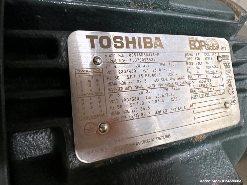 Used Cherry Burrell Vertical Mixing Tank | 4,500 Gallon 304 Stainless Steel Beverage Vessel