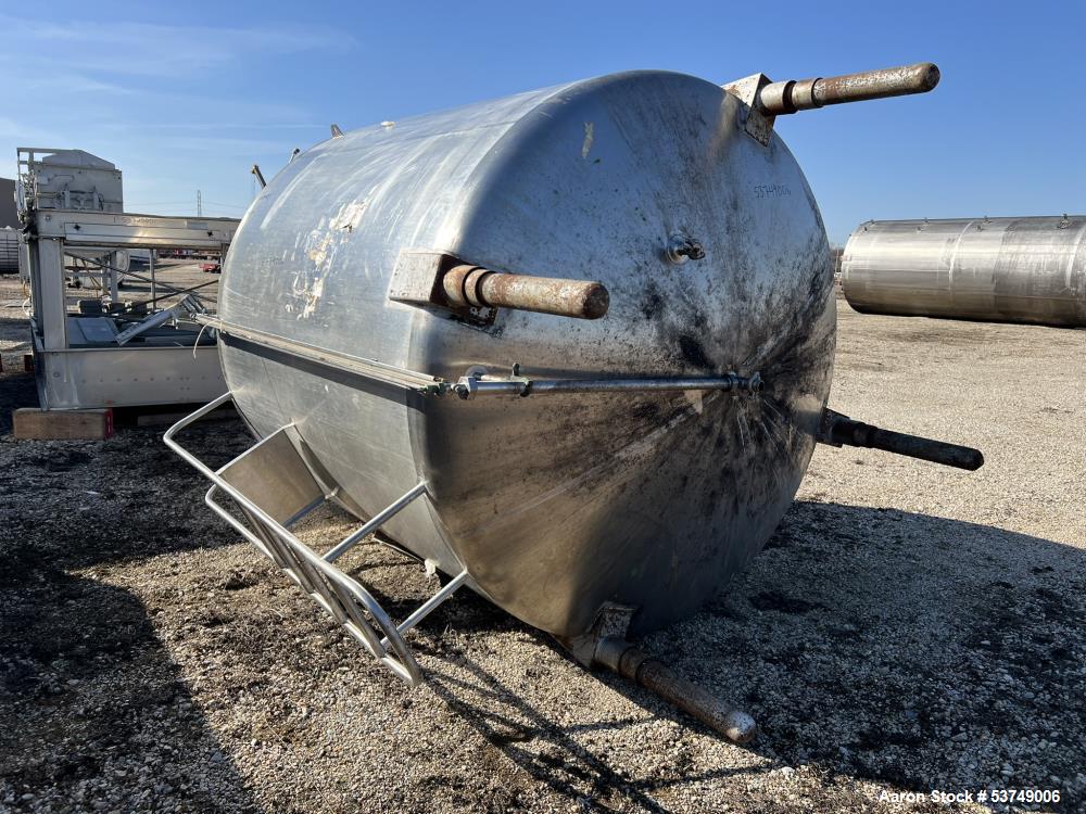 Cherry Burrell Model CV 2,000 Gallon Stainless Steel Vertical Tank
