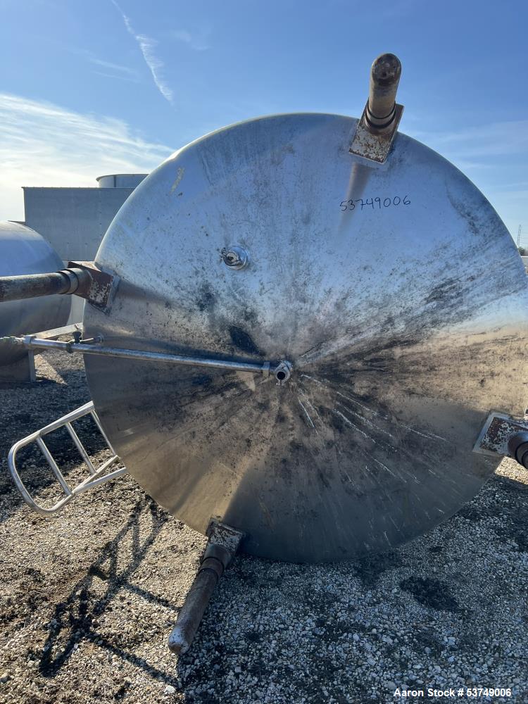 Cherry Burrell Model CV 2,000 Gallon Stainless Steel Vertical Tank