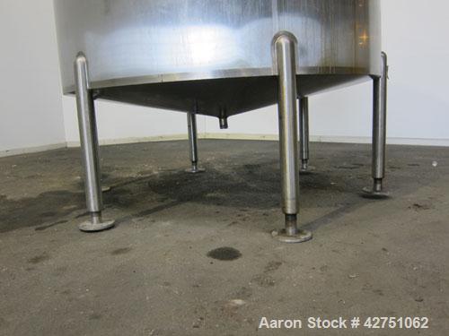 Used Cherry-Burrell Tank, 2000 Gallon, 316 Stainless Steel, Vertical. 84" Diameter x 84" straight side. Dished top, coned bottom. Off center top entering Lightnin agitator, 1-1/2" diameter shaft with...