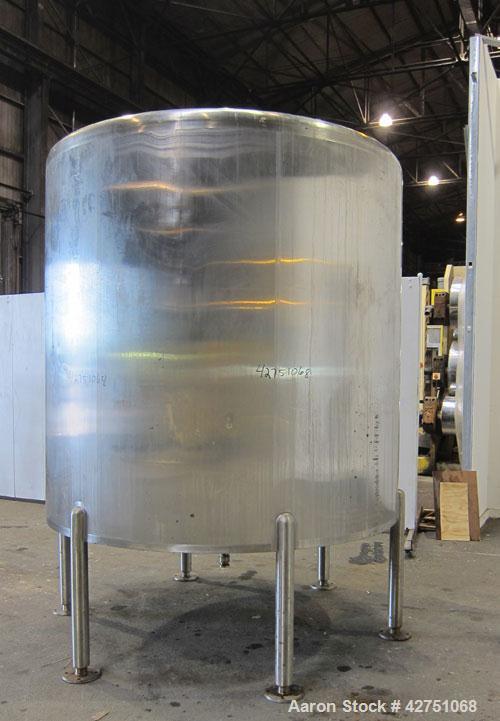 Used Cherry-Burrell Tank, 2000 Gallon, 316 Stainless Steel, Vertical. 84" Diameter x 84" straight side. Dished top, coned bottom. Openings top 1-1/2" tri-clamp, 3", (2) 2" NPT, 6", 18" man way with c...