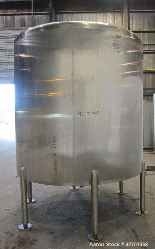 Used Cherry-Burrell Tank, 2000 Gallon, 316 Stainless Steel, Vertical. 84" Diameter x 84" straight side. Dished top, coned bottom. Openings top 1-1/2" tri-clamp, 3", (2) 2" NPT, 6", 18" man way with c...