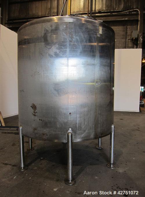 Used Cherry-Burrell Tank, 2000 Gallon, 316 Stainless Steel, Vertical. 84" Diameter x 84" straight side. Dished top, coned bottom. Openings top 1-1/2" tri-clamp, 3", (2) 2" NPT, 6", 18" man way with c...