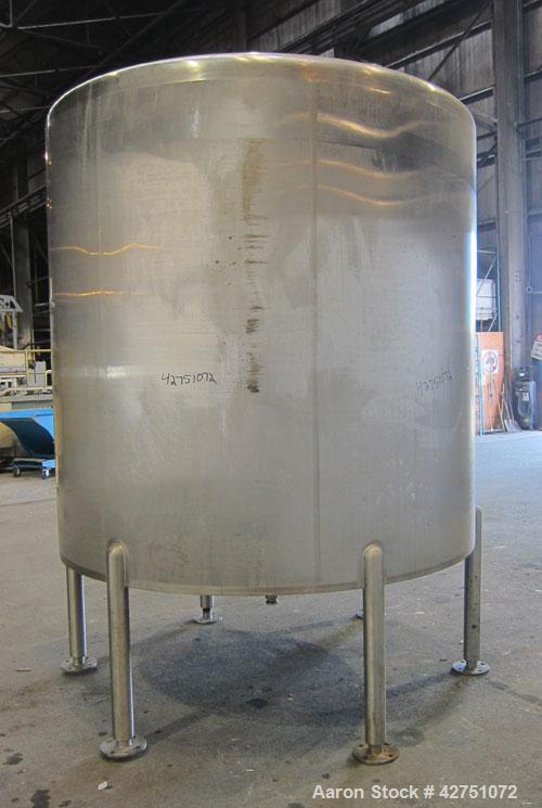 Used Cherry-Burrell Tank, 2000 Gallon, 316 Stainless Steel, Vertical. 84" Diameter x 84" straight side. Dished top, coned bottom. Openings top 1-1/2" tri-clamp, 3", (2) 2" NPT, 6", 18" man way with c...