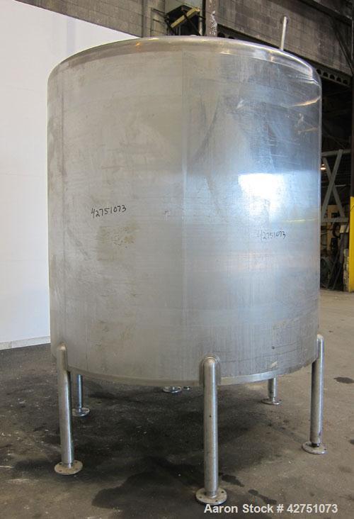 Used Cherry-Burrell Tank, 2000 Gallon, 316 Stainless Steel, Vertical. 84" Diameter x 84" straight side. Dished top, coned bottom. Openings top 1-1/2" tri-clamp, 3", (2) 2" NPT, 6", 18" man way with c...