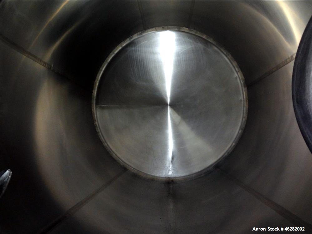 Used Tank, Approximate 3,000 Gallons, 304 Stainless Steel