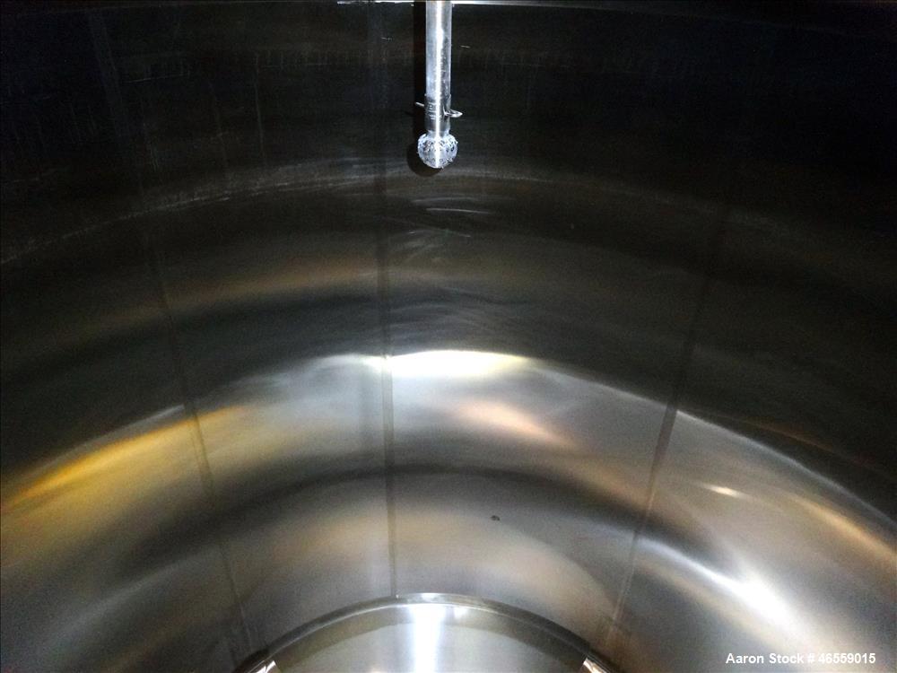 Used Cherry Burrell Tank, 4,500 Gallon, 316 Stainless Steel, Vertical.
