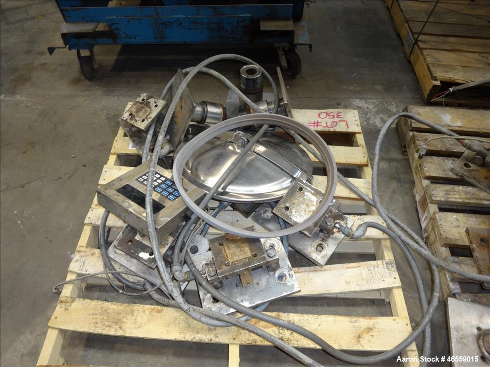 Used Cherry Burrell Tank, 4,500 Gallon, 316 Stainless Steel, Vertical.