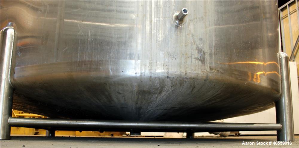 Used Cherry Burrell Tank, 4,500 Gallon, 316 Stainless Steel, Vertical. Approximate 104" diameter x 120" straight side. Single Shell, dished top and bottom. Openings top: 18" manway with cover, (1) 4"...
