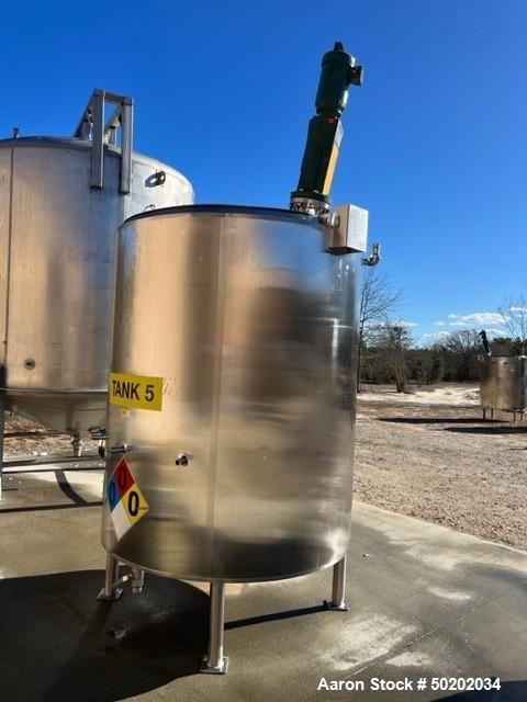 Used-1000 Gallon Cherry Burrell Stainless Steel Mixing Tank; Vertical; 316 SS Interior; 304 DD Exterior; Insulated; Top moun...