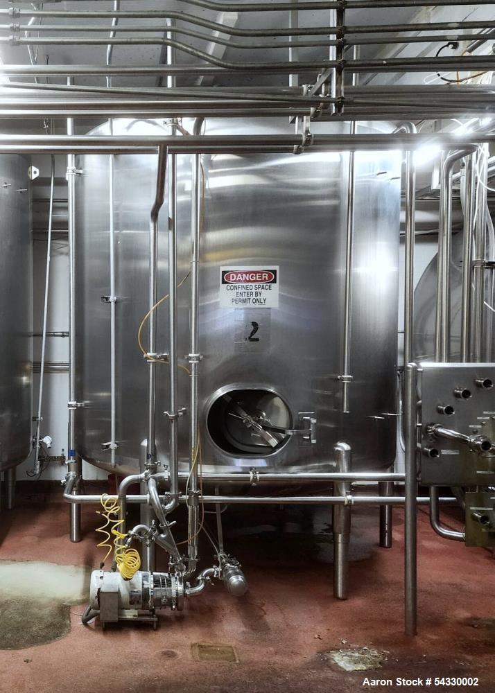 Used Cherry Burrell Vertical Mixing Tank | 3,000 Gallon 304 Stainless Steel Beverage Vessel