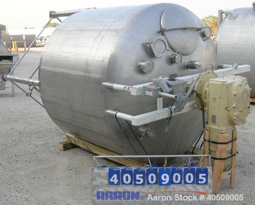 Used Creamery Package Tank, 1000 gallon, 304 stainless steel, vertical. 72" diameter x 53" straight side. Dished top, coned bottom. Fixed carbon steel agitator bridge, bottom supported anchor agitato...