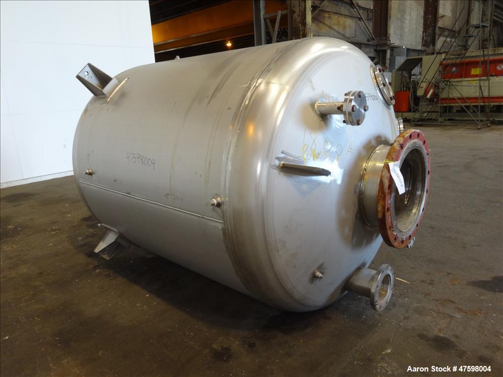 Unused- Crown Iron Works Pressure Tank, 1100 Gallon, 304L Stainless Steel, Verti