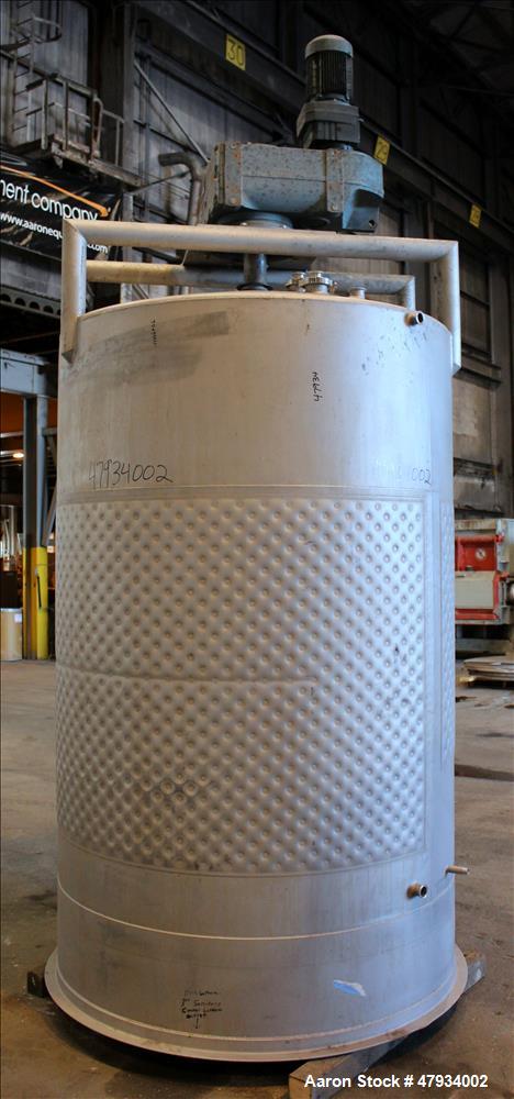Used tank, Approximate 1,000 Gallons, 304 Stainless Steel, Vertical