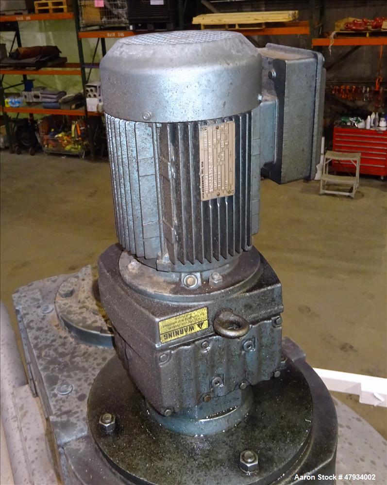 Used tank, Approximate 1,000 Gallons, 304 Stainless Steel, Vertical