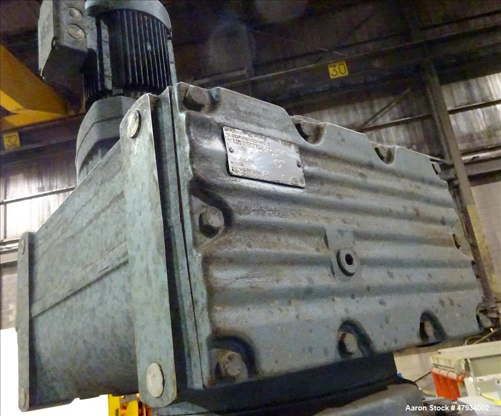 Used tank, Approximate 1,000 Gallons, 304 Stainless Steel, Vertical