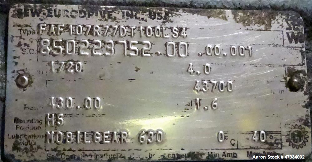 Used tank, Approximate 1,000 Gallons, 304 Stainless Steel, Vertical