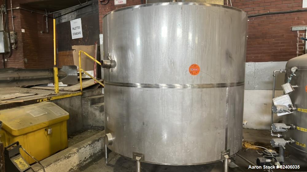 Used Industries D'Acler Tank, Approximate 6625 Liter (1750 Gallon), 304 Stainless Steel, Vertical. Approximate 78" diameter x 72" straight side, coned top & bottom. Mounted on 4 stainless legs. Seria...