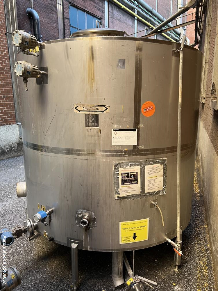 Used Industries D'Acler Tank, Approximate 6625 Liter (1750 Gallon), 304 Stainless Steel, Vertical. Approximate 78" diameter x 72" straight side, coned top & bottom. Mounted on 4 stainless legs. Seria...