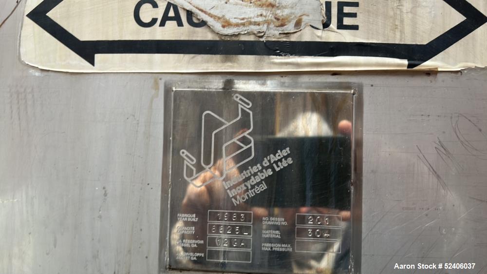 Used Industries D'Acler Tank, Approximate 6625 Liter (1750 Gallon), 304 Stainless Steel, Vertical. Approximate 78" diameter x 72" straight side, coned top & bottom. Mounted on 4 stainless legs. Seria...