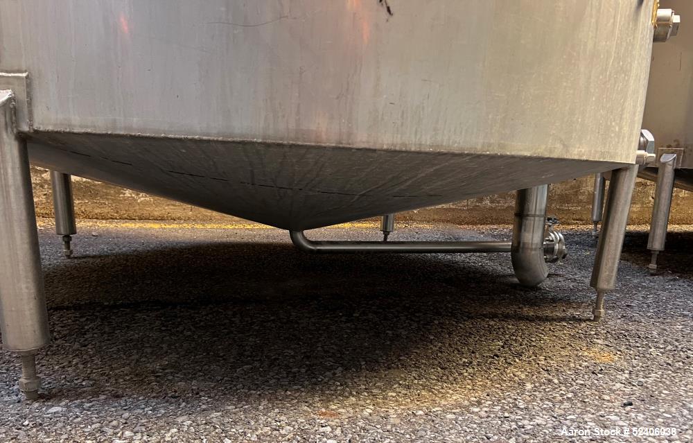 Used Industries D'Acler Tank, Approximate 4730 Liter (1249 Gallon), 316 Stainless Steel, Vertical. Approximate 72" diameter x 72" straight side, coned top & bottom. Mounted on 4 stainless legs. Seria...