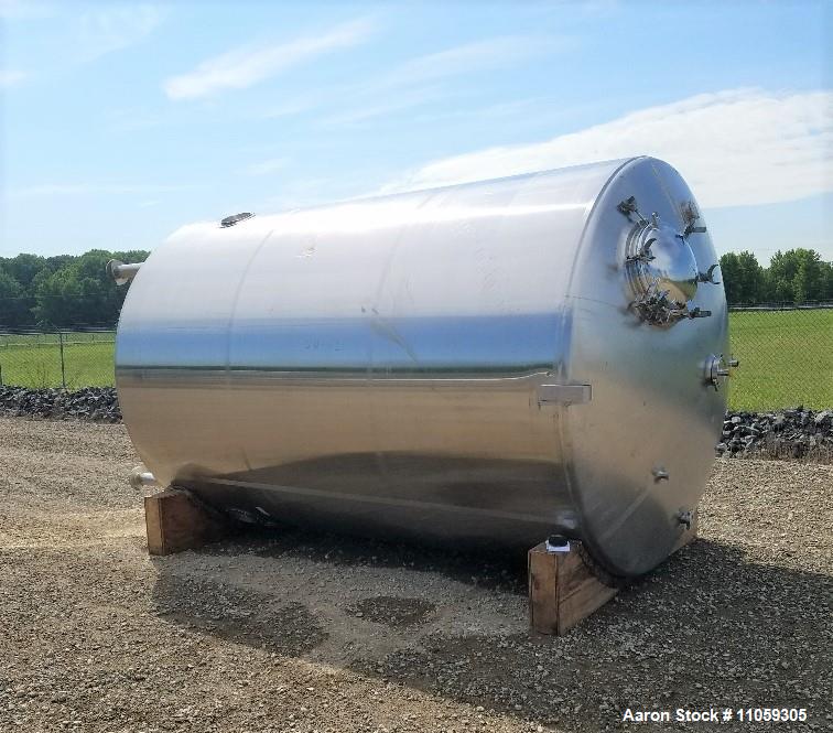 Used- 4000 Gallon 316L Stainless Steel Vertical Vacuum Rated Storage Tank