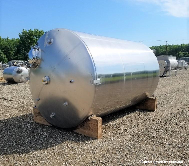 Used- 4000 Gallon 316L Stainless Steel Vertical Vacuum Rated Storage Tank