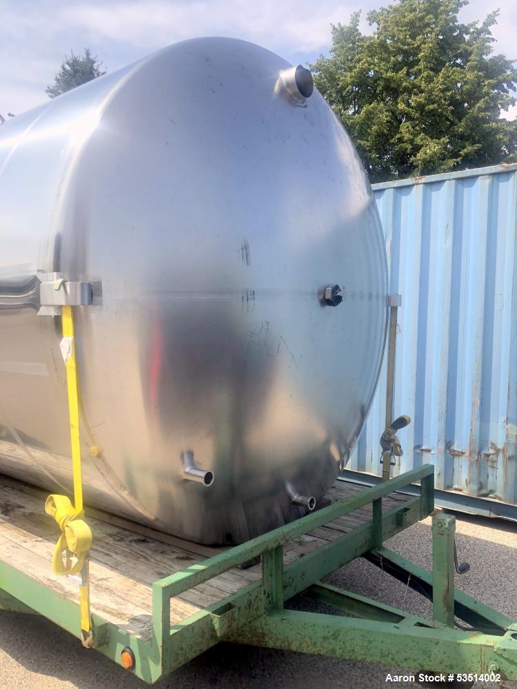 Used DCI 3,500 Gallon Stainless Steel Tank, Vertical. Single wall. Dished top